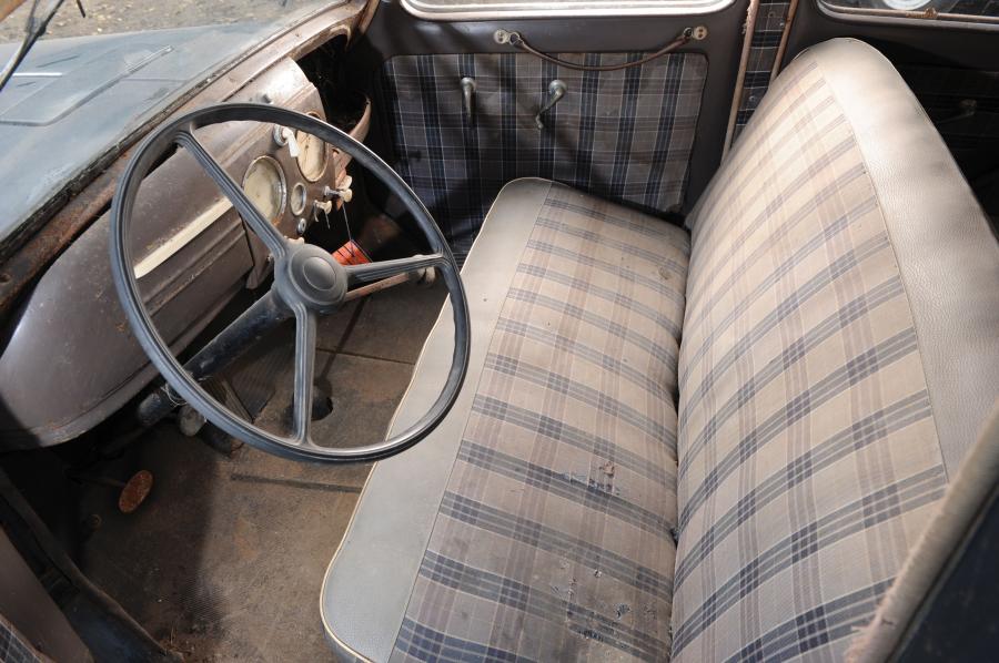 Интерьер Willys Model 38 Sedan 1938 года  (фото 6 из 9)